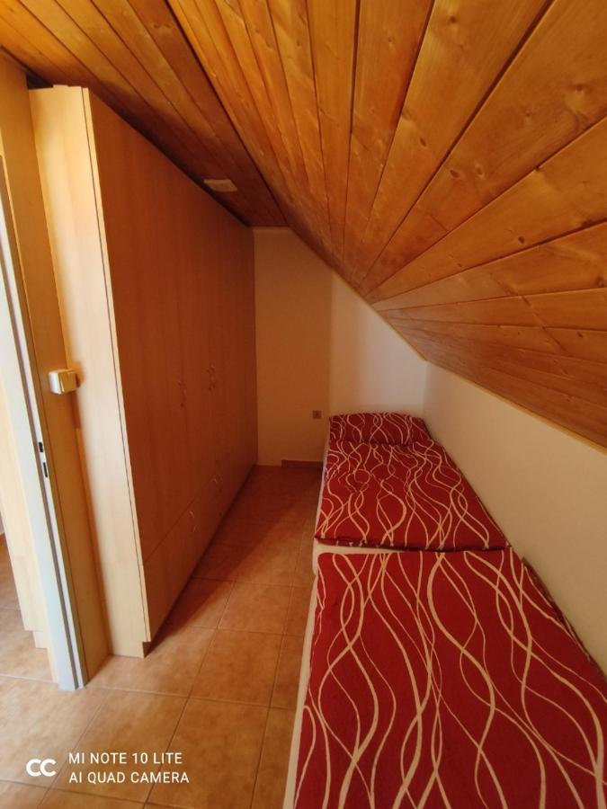 Vinarstvi Ehrlich Apartman Milotice Kültér fotó